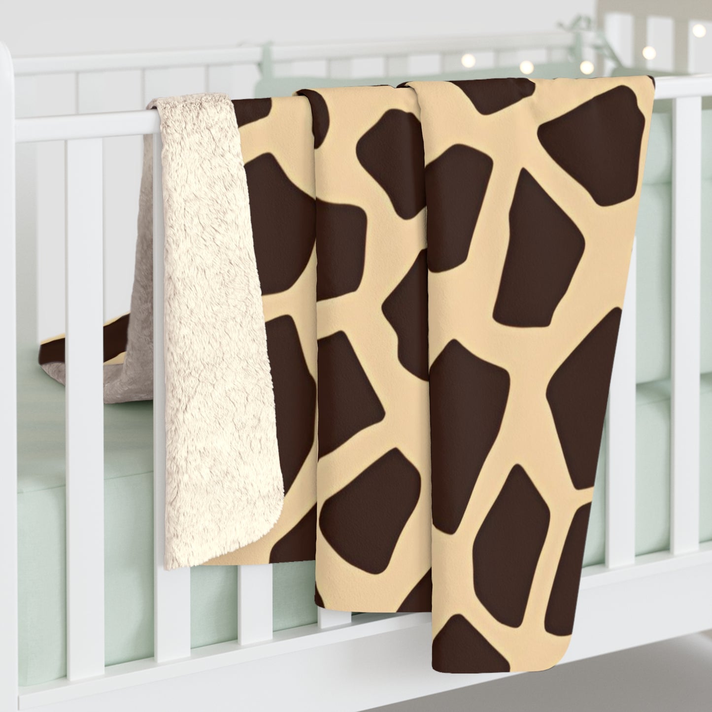 Cozy Giraffe Sherpa Fleece Blanket for Warmth and Style