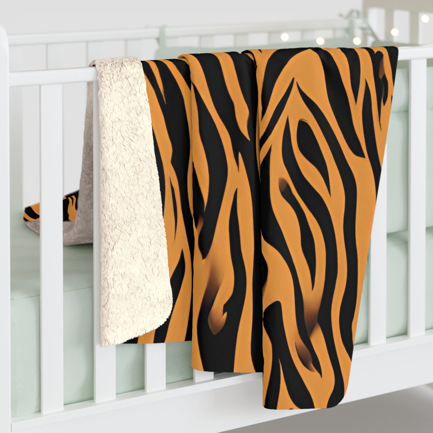 Stylish Tiger Print Sherpa Fleece Blanket for Cozy Living